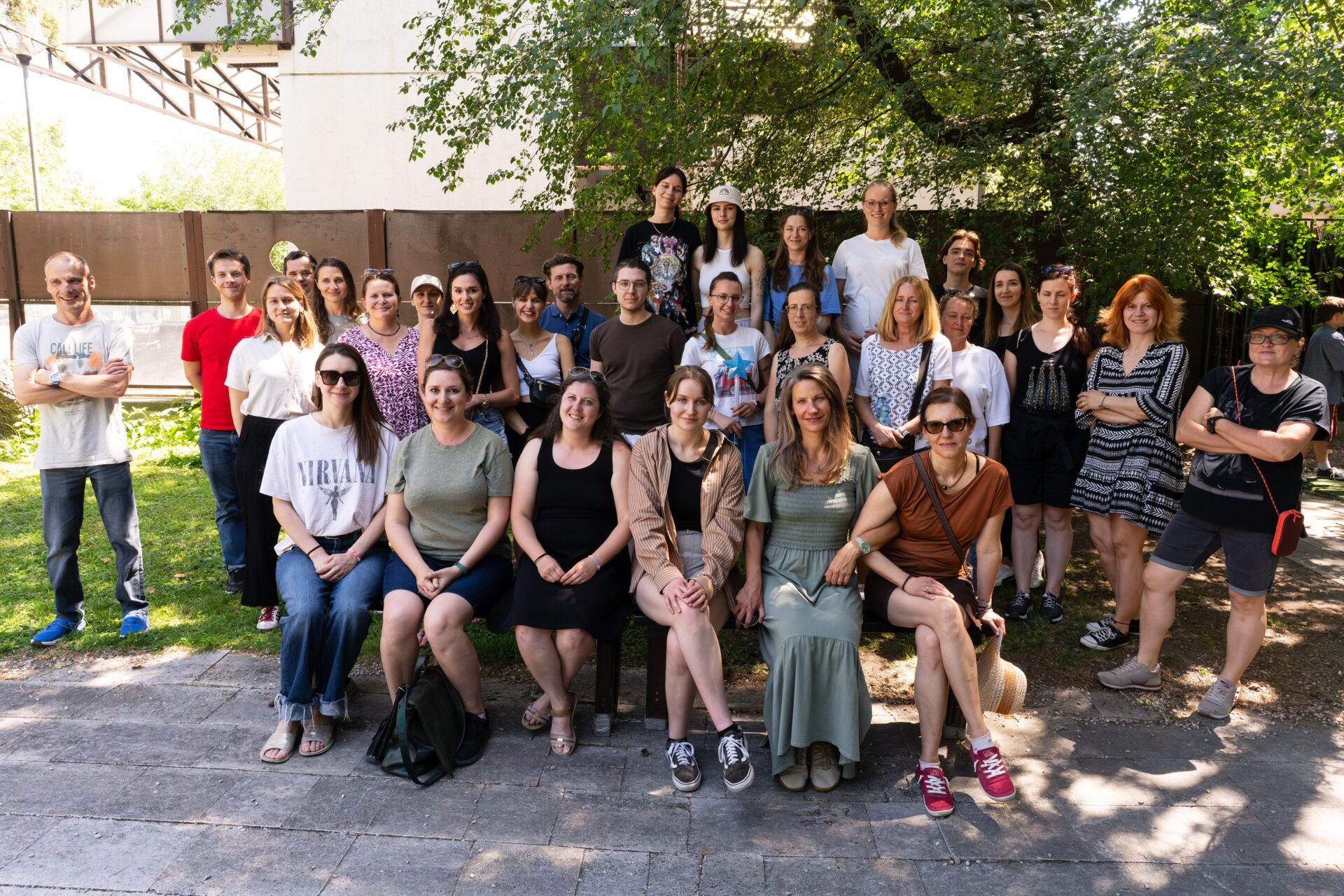 skupinová fotografia dobrovoľníkov z bdc